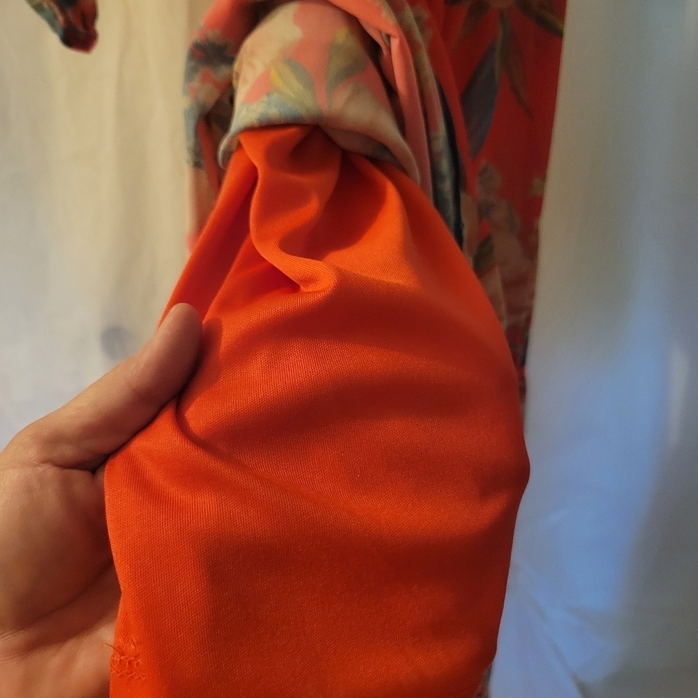Ladies Small Floral Dress - Picture 3 of 7